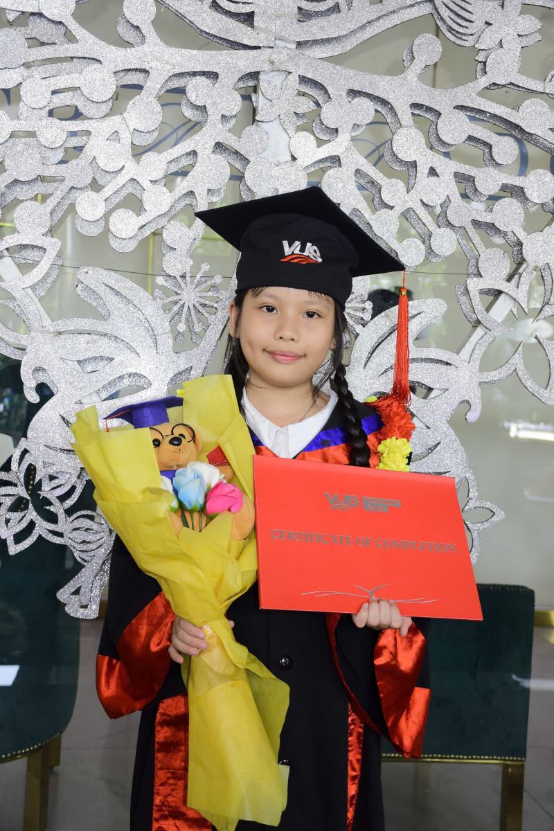 Bán áo tốt nghiệp mẫu giáo