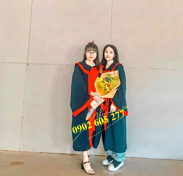 Áo tốt nghiệp dành cho học viên ngày ra trường