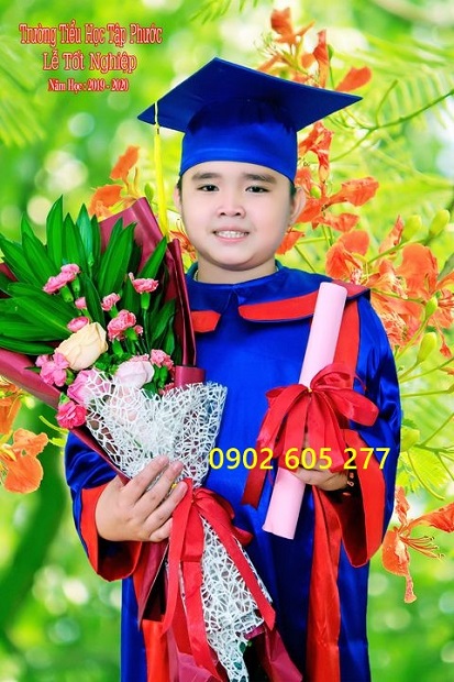 Thuê áo cử nhân tiểu học có nhiều mẫu mã