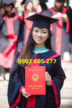 Xưởng bán áo cử nhân đại học