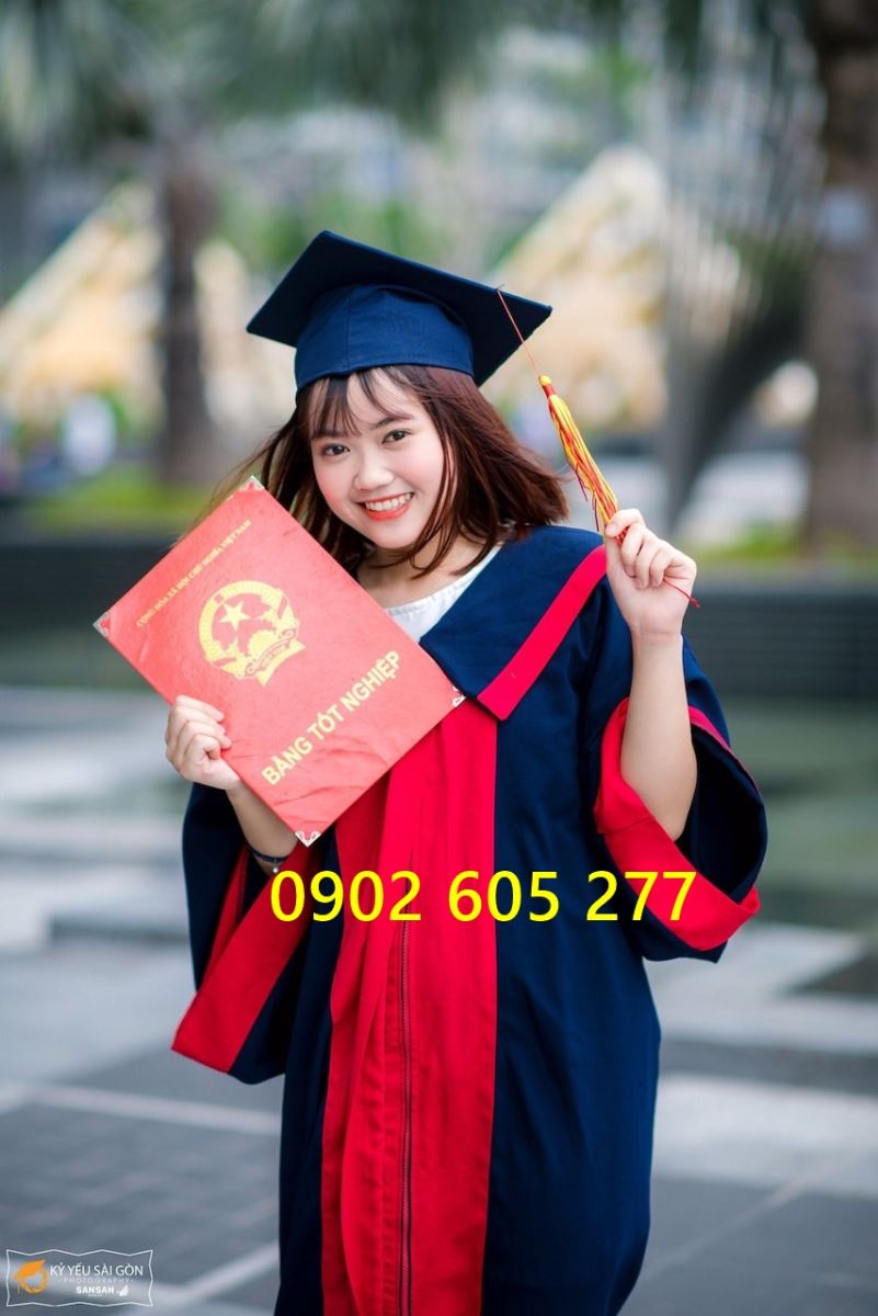 Mua áo cử nhân lớp 12 cho học sinh tại Thủ Đức